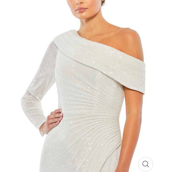 Ieena x Mac Duggal - White Sequined Drop Shoulder Faux Wrap Gown - Size 10 - Picture 3 of 17